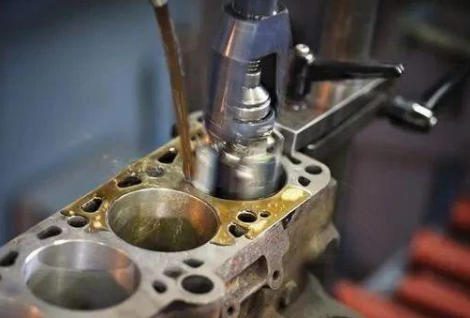 機械(xie)加工(gong)工藝基礎知(zhi)識(shi)